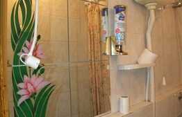 In Centru zona Facultatii De Litere!