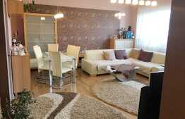 Apartament 3 camere, 80 mp, garaj, boxa subsol, zona strazii Plopilor