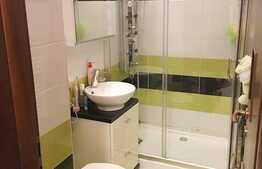 Apartament 3 camere, 80 mp, garaj, boxa subsol, zona strazii Plopilor