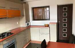 Apartament cu 2 camere, 60 mp, doua balcoane! Zona strazii Eroilor!