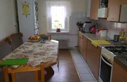 Apartament 3 camere, 65 mp, decomandat, parcare, zona Iulius Mall