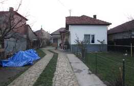 Casa de vanzare, 144 mp, teren 700 mp, front 20 ml