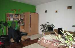 Casa de vanzare, 144 mp, teren 700 mp, front 20 ml