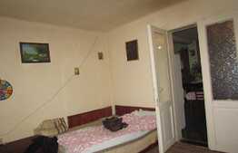 Casa de vanzare, 144 mp, teren 700 mp, front 20 ml