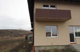 Casa de vanzare 128 mp, teren 420 mp, 21 ml, zona Apahida