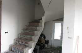 Casa de vanzare 128 mp, teren 420 mp, 21 ml, zona Apahida