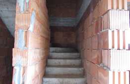 Duplex de 120 mp, cu teren de 100 mp, front 16 ml, zona Apahida