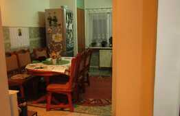 Apartament 3 camere, 75 mp, decomandat, boxa subsol, zona Farmec