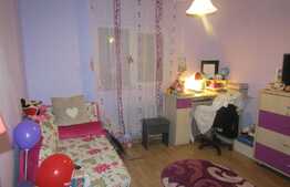 Apartament 3 camere, 75 mp, decomandat, boxa subsol, zona Farmec