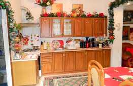 2 camere, 70 mp, imobil de tip casa, garaj, zona Garii