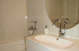 Apartament 3 camere, mobilat lux, 77 mp, A. C. , imobil nou, parcare subterana, zona Alverna