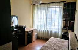 Apartament de vanzare cu 3 camere, 54 mp! Zona strazii Florilor!