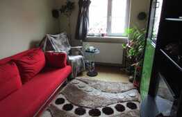 Vanzare apartament 4 camere, 78 mp, decomandat, boxa, zona Iulius Mall