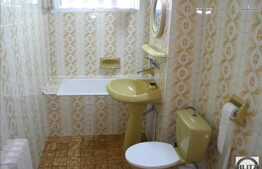 De vanzare 3 camere, decomandat! Garaj inclus in pret, zona strazii Ciucas