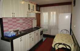 De inchiriat apartament 2 camere, 52 mp, decomandat, garaj, zona Casa Piratilor