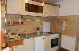 Apartament 3 camere, 78 mp, decomandat, parcare, zona strazii Fantanele