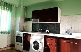 Apartament de inchiriat cu 3 camere, 80 mp, decomandat, zona Podului Calvaria