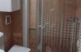 Apartament 3 camere, etaj intermediar, balcon, zona strazii Horea