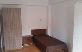 Apartament 3 camere, etaj intermediar, balcon, zona strazii Horea