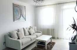 Vanzare 3 camere, 64 mp, zona strazii Corbului