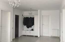 Vanzare 3 camere, 64 mp, zona strazii Corbului