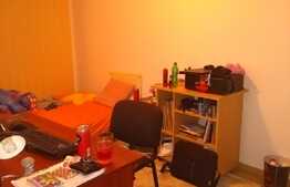 Apartament 3 camere, semidecomandat, 48 mp, etaj intermediar, zona Big