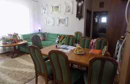 Apartament frumos cu 2 camere, 45 mp, balcon de 10 mp! Parcare cu CF!