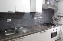 De inchiriat 2 camere, 57 mp, parcare! Zona strazii Florilor!