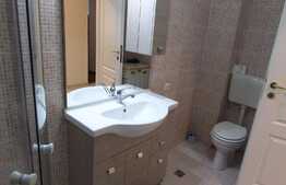 De inchiriat 2 camere, 57 mp, parcare! Zona strazii Florilor!