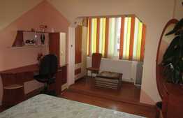 Apartament 2 camere, decomandat, 56 mp, etaj intermediar, zona strazii Lunii