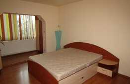 Apartament 2 camere, decomandat, 56 mp, etaj intermediar, zona strazii Lunii