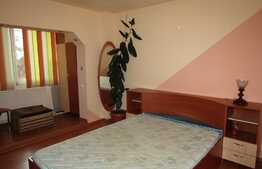 Apartament 2 camere, decomandat, 56 mp, etaj intermediar, zona strazii Lunii