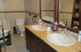 De vanzare apartament pe doua niveluri, 150 mp, zona centrala 