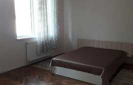 Apartament 2 camere cu tavan inalt, 62 mp, imobil de tip casa, zona Facultatii de Litere