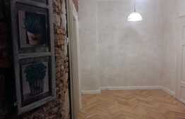 De vanzare apartament 3 camere, 75.6 mp, boxa, zona Piata Muzeului