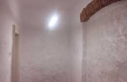 De vanzare apartament 3 camere, 75.6 mp, boxa, zona Piata Muzeului