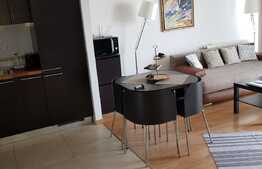 De inchiriat apartament 2 camere, 42mp, parcare, A.C., Complex Viva City