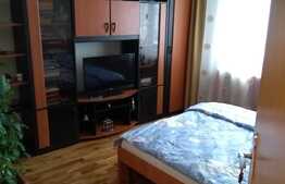 Apartament 3 camere, 75 mp, boxa, zona Podului Calvaria