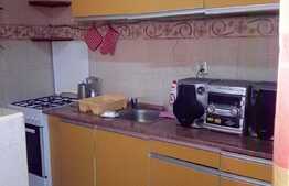 De vanzare apartament 3 camere, 82 mp, zona USAMV