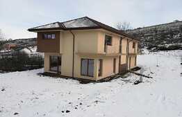 Vanzare casa individuala, 119 mp utili, 350 mp teren, zona linistita