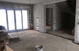 Duplex, 137 mp utili, 340 mp teren, zona Manastirii, semifinisat