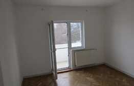 Apartament 3 camere, 65 mp, decomandat, zona strazii Plopilor