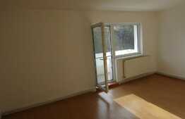 Apartament 3 camere, 65 mp, decomandat, zona strazii Plopilor
