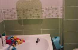 De vanzare 3 camere, 46 mp, garaj, zona Auchan