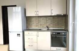 Apartament 3 camere, 77 mp, terasa 55 mp, parcare, zona strazii Alverna