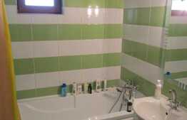 Apartament cu 3 camere, imobil de tip casa, 89 mp, zona strazii Campului