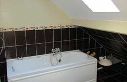 Apartament cu 3 camere, imobil de tip casa, 89 mp, zona strazii Campului