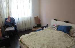 Apartament de vanzare, 3 camere, 65 mp, loc de parcare, zona strazii Tineretului