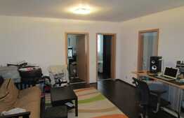 Apartament de vanzare, 3 camere, 65 mp, loc de parcare, zona strazii Tineretului