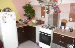 Apartament partial mobilat in Floresti!